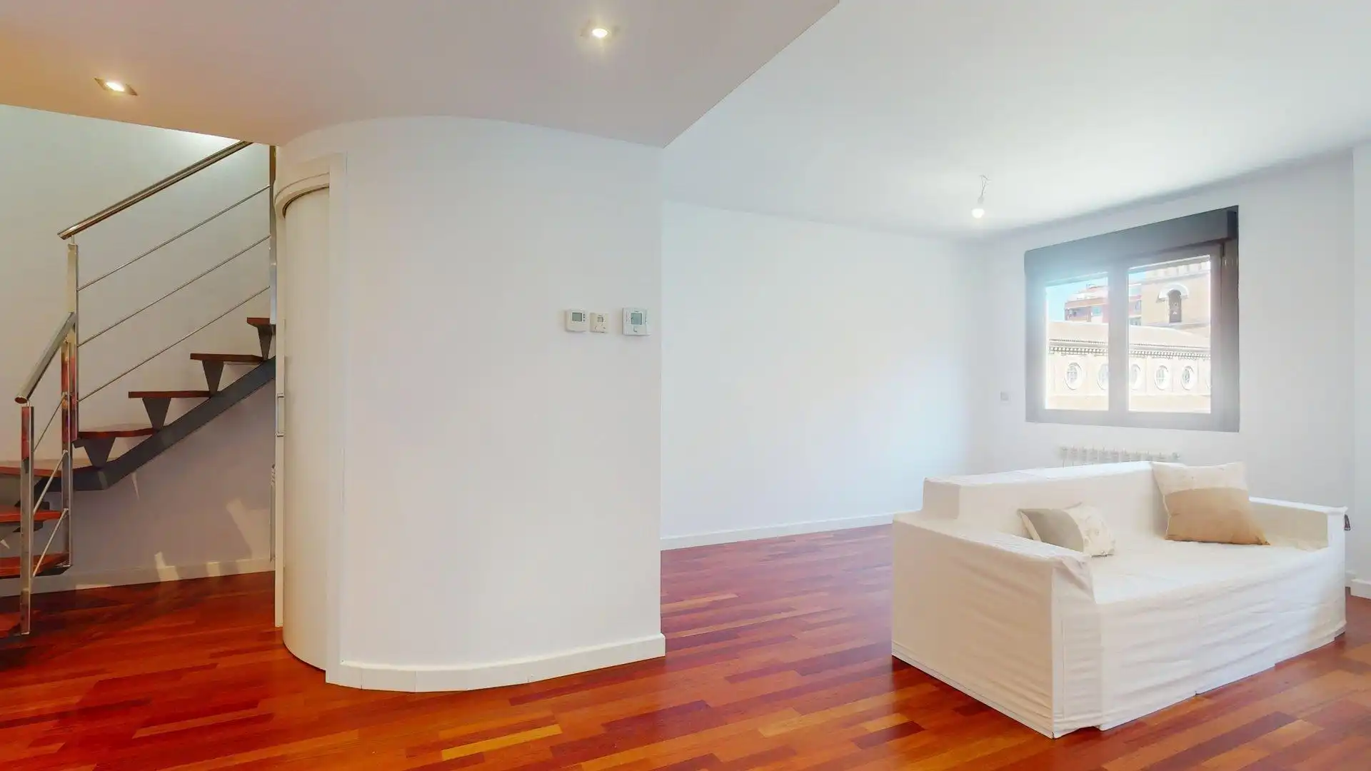 Sala de estar de Dúplex de alquiler en Zaragoza con Aire acondicionado, Calefacción y Balcón