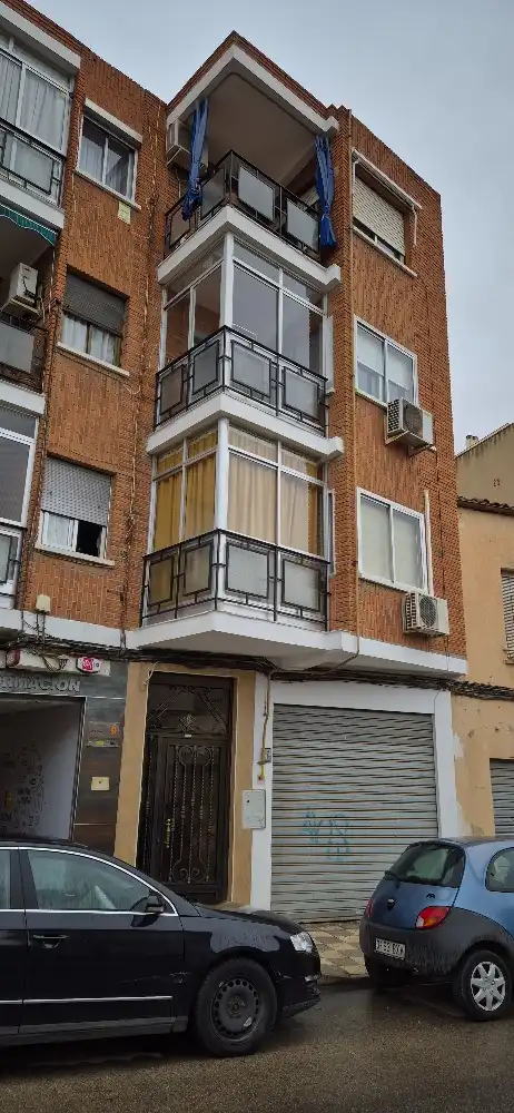 Vista exterior de Local en venta en Albacete