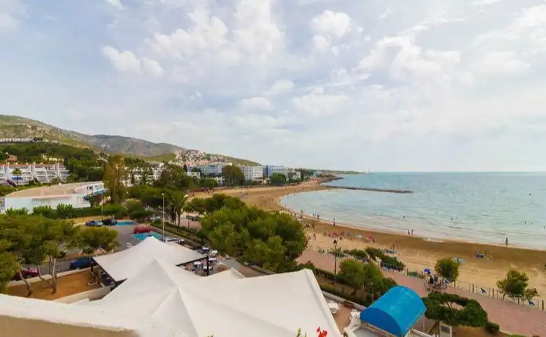 Vista exterior de Apartament en venda en Alcalà de Xivert amb Aire condicionat, Terrassa i Balcó