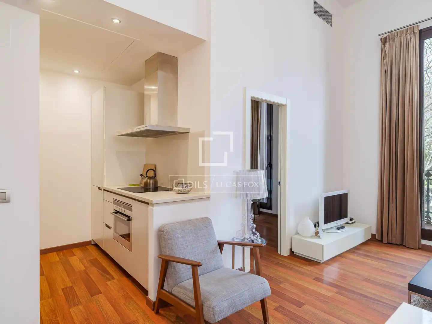 Küche von Wohnung zum Verkauf in Barcelona mit Klimaanlage, Heizung und Parkett