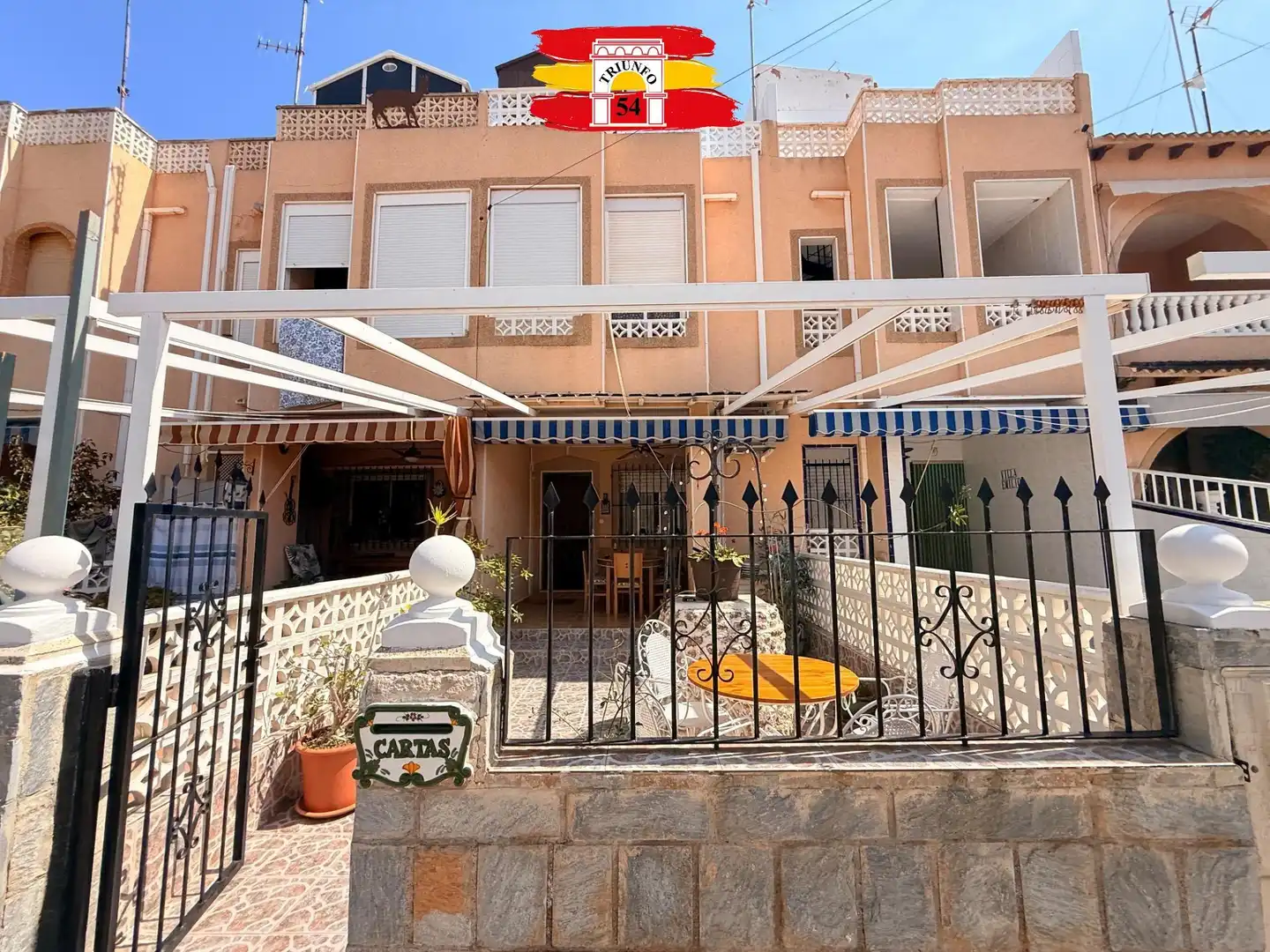 Vista exterior de Casa o chalet en venta en Pilar de la Horadada con Amueblado