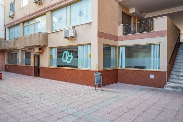 Local comercial en Venta en Calle Rafael Alberti, 8 en Aljomahima - Ermita
