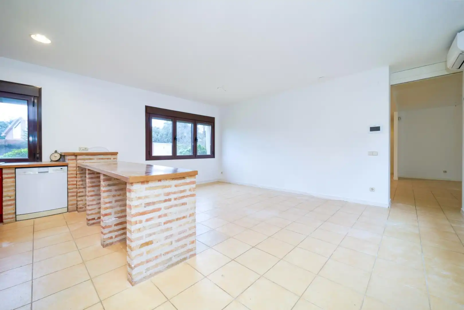 Vista exterior de Casa o xalet en venda en Valdemorillo amb Aire condicionat, Calefacció i Piscina