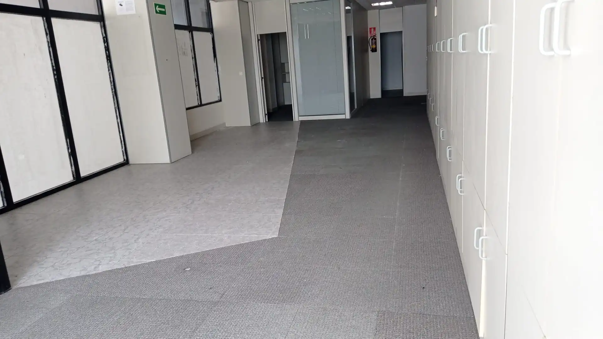 Local de lloguer en Foz amb Aire condicionat, Calefacció i Moblat