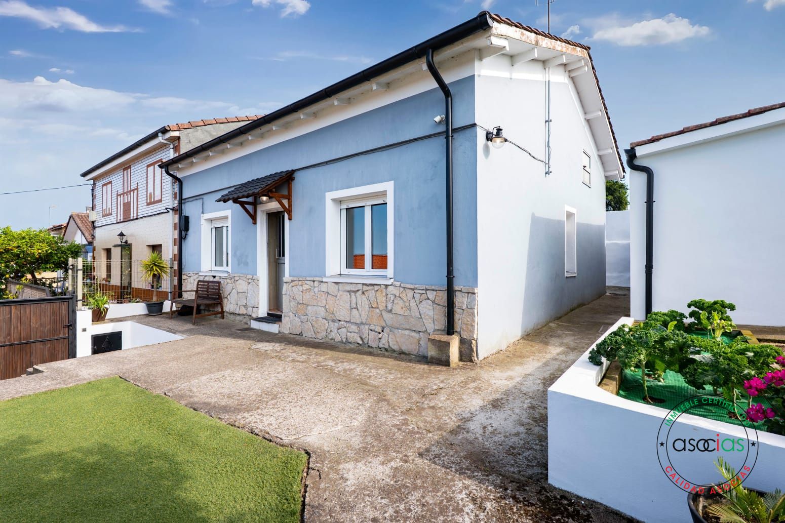 Exterior view of Single-family semi-detached for sale in Gijón   with Heating and Storage room