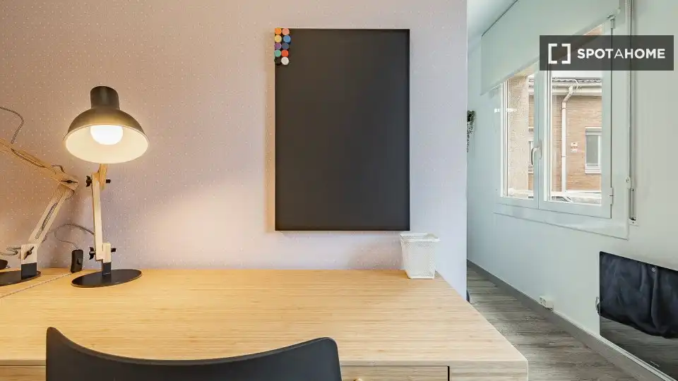 Room in Centre - Estació