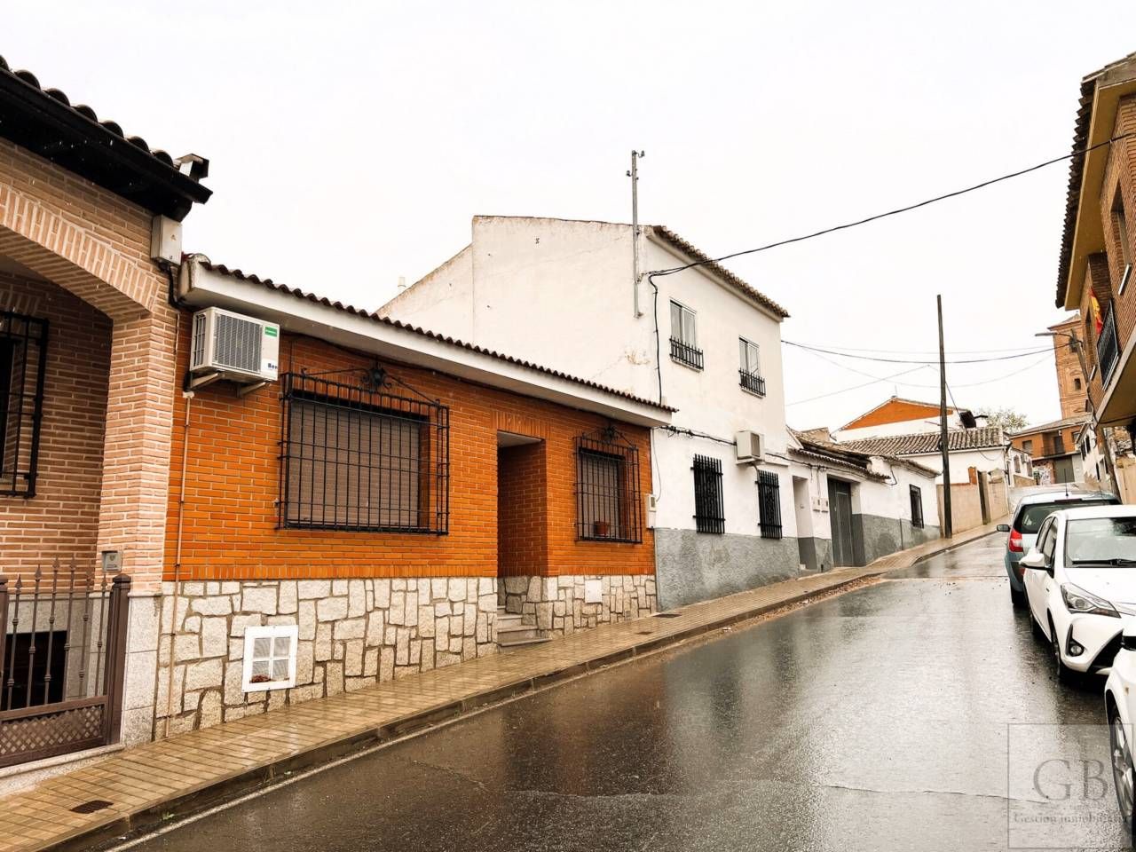 Vista exterior de Casa adosada en venda en La Puebla de Montalbán amb Aire condicionat, Calefacció i Jardí privat