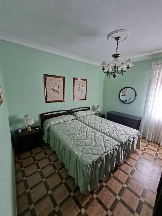 Dormitori de Apartament en venda en Vitoria - Gasteiz amb Calefacció, Parquet i Traster
