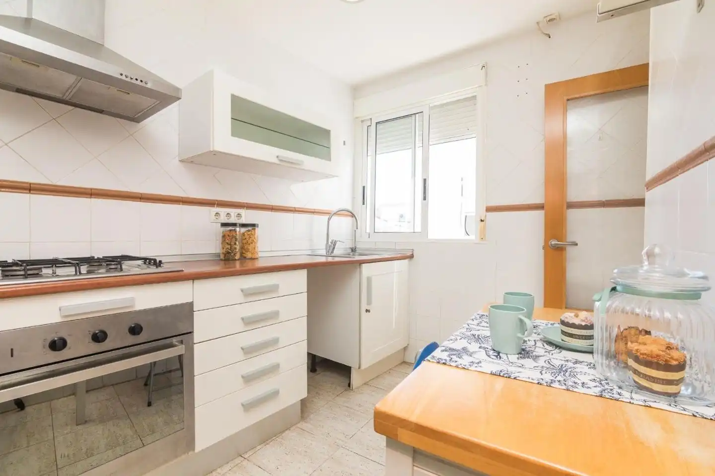 Flat for rent in El Raval - Portes Encarnades