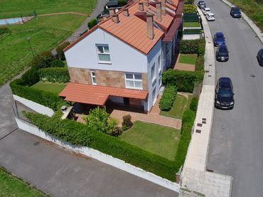 Casa amb jardí en venda a Viveda - BO VIVEDA-PELIA 44