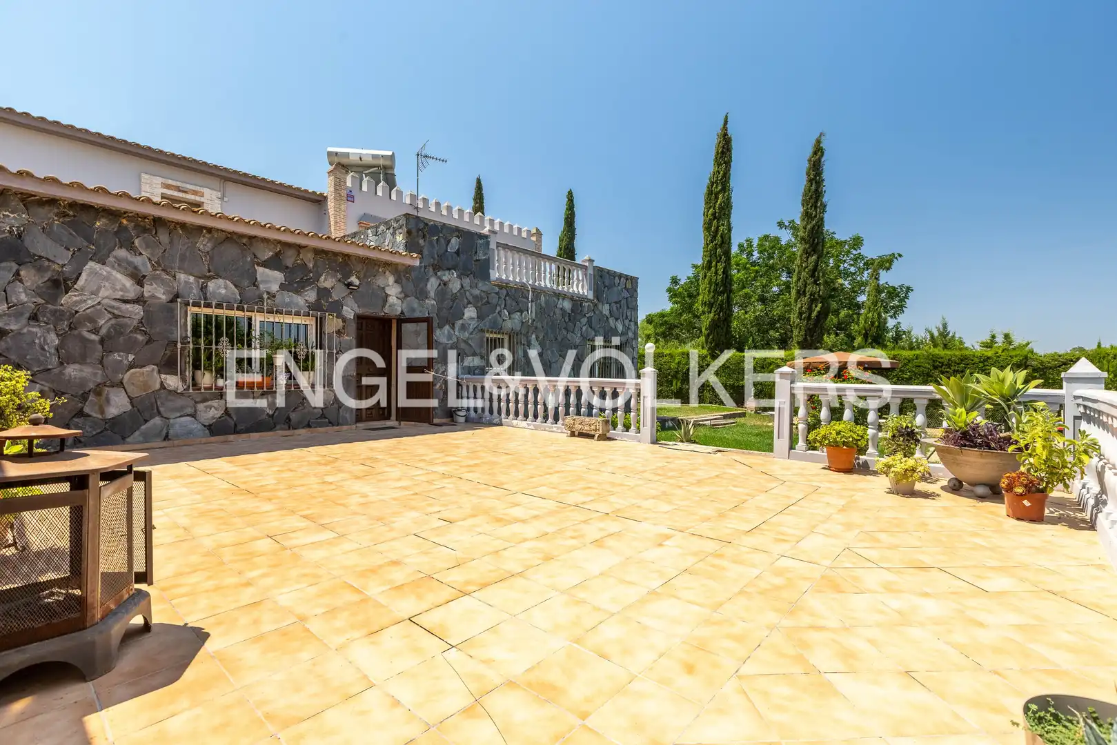 Vista exterior de Casa o chalet en venta en Carmona con Aire acondicionado, Calefacción y Jardín privado