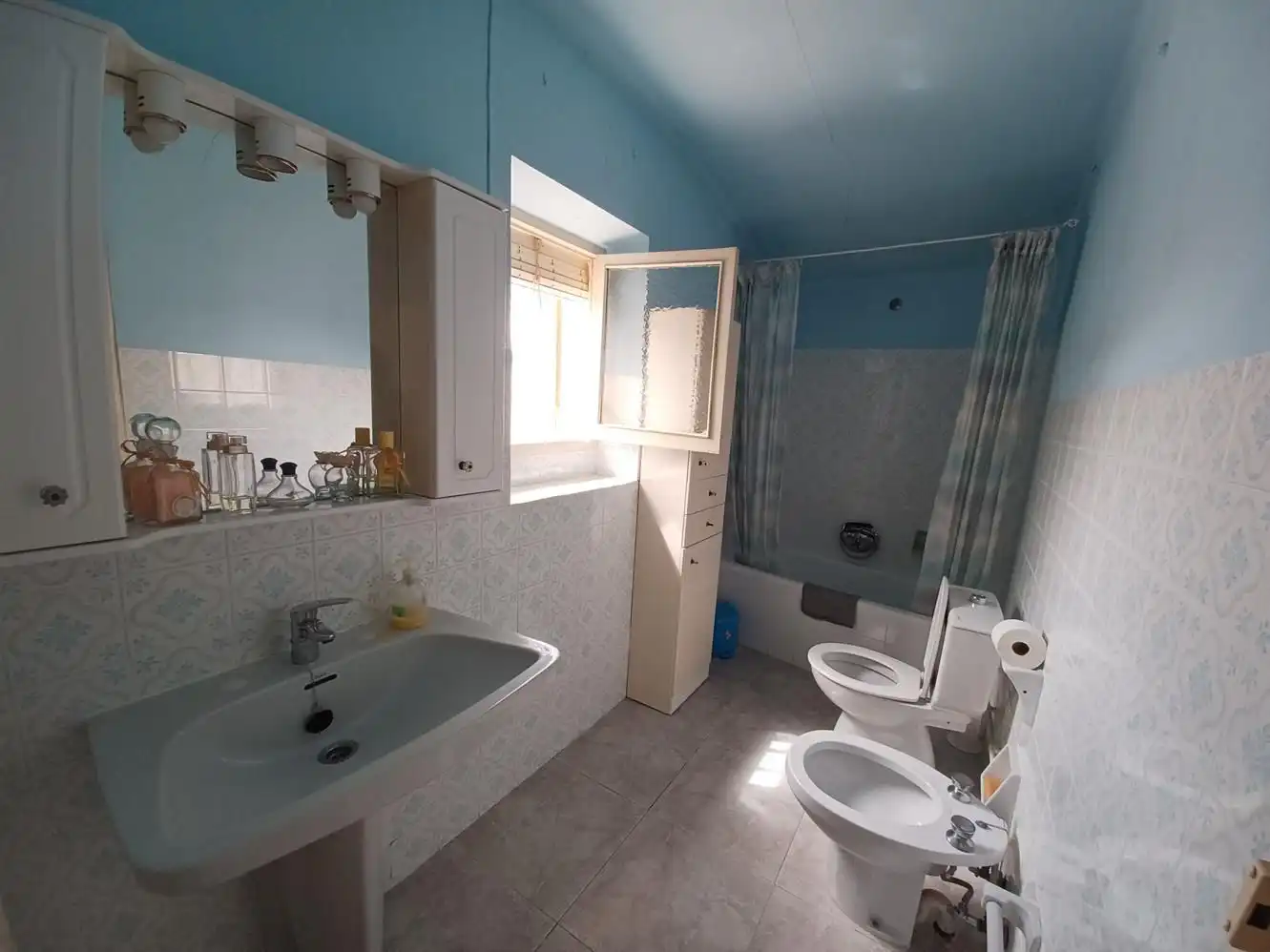 Baño de Casa o chalet en venta en Villalgordo del Júcar con Calefacción, Jardín privado y Trastero