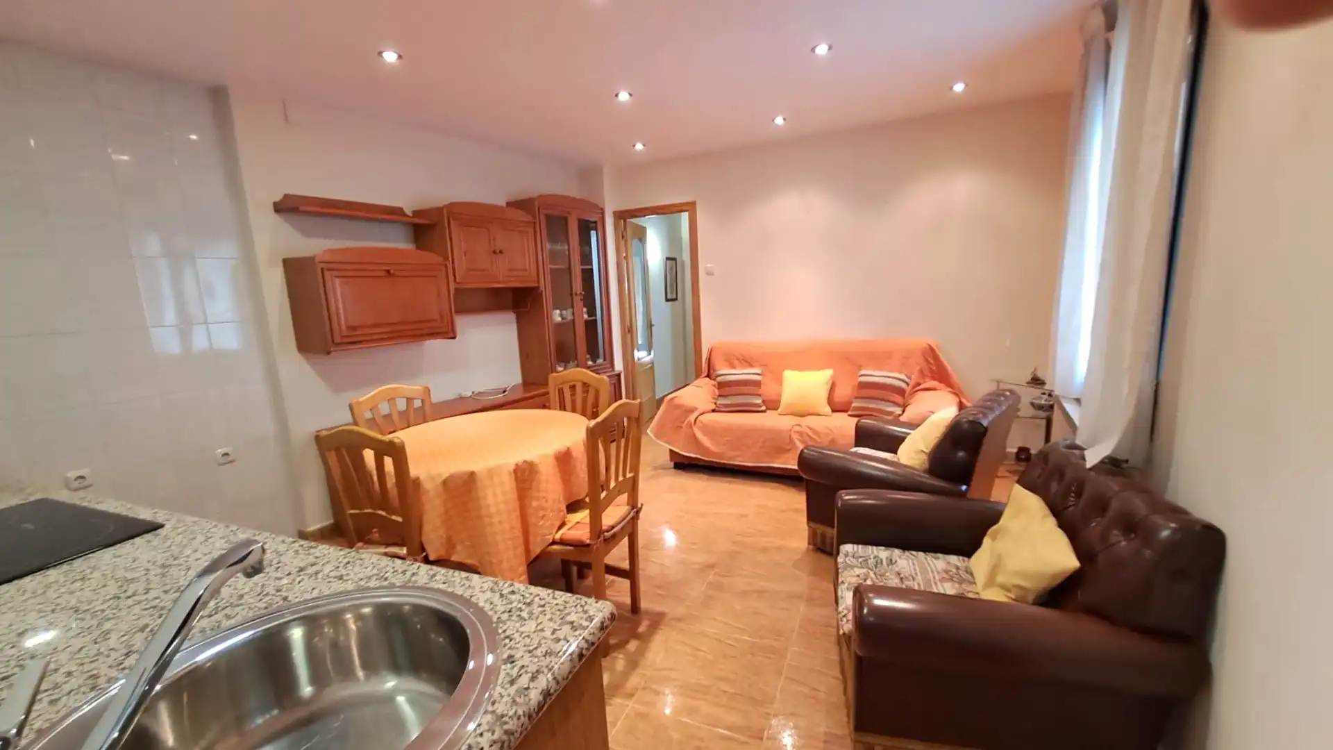 Sala d'estar de Casa o xalet en venda en Cuéllar amb Traster i Moblat
