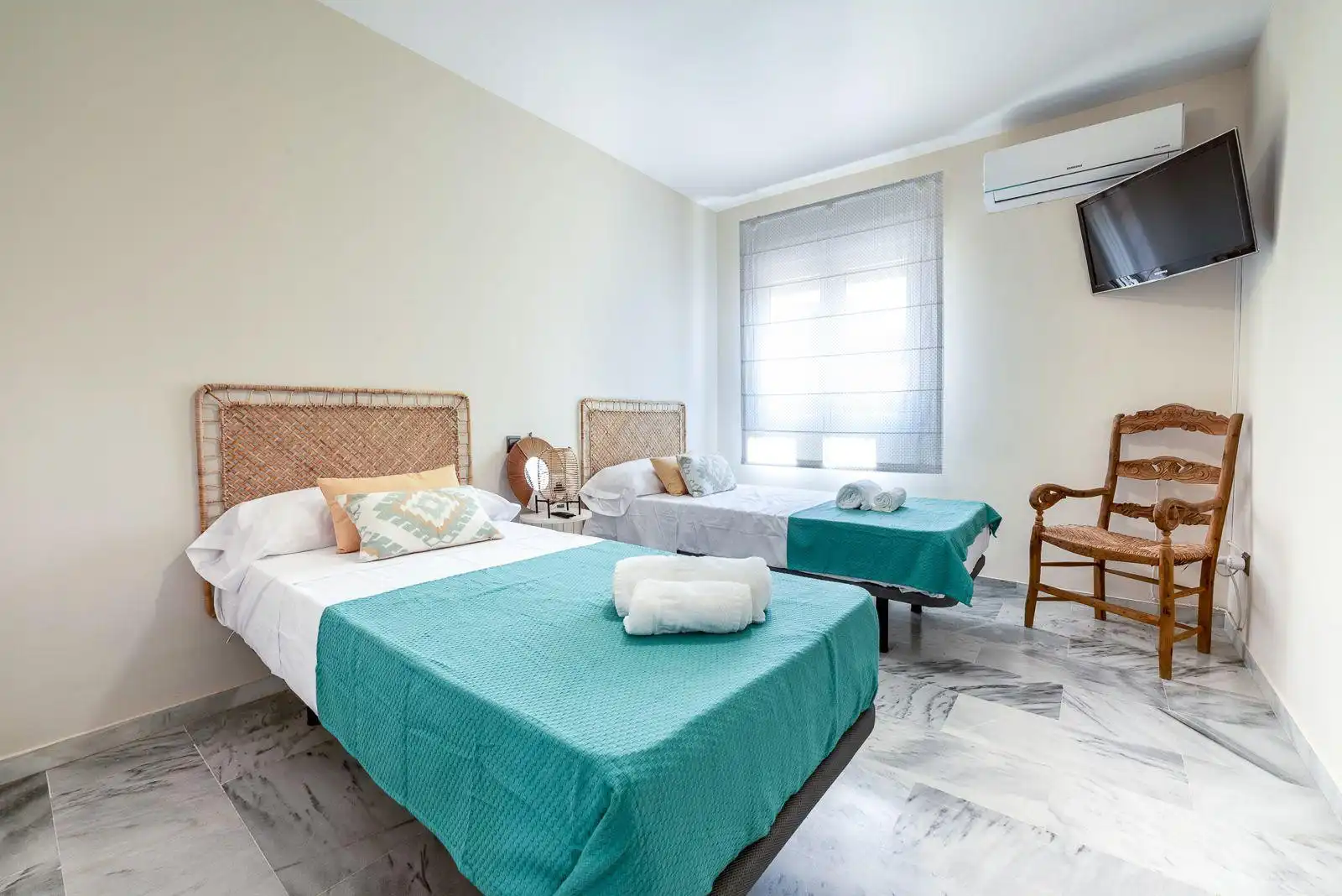 Habitación de Casa adosada en venta en Marbella con Aire acondicionado, Calefacción y Jardín privado