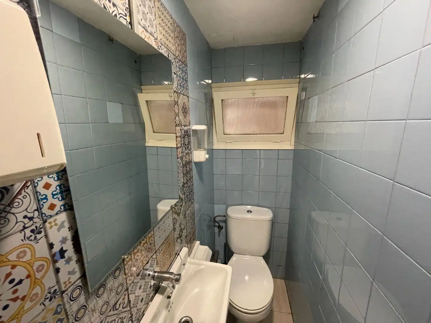 Bany de Casa o xalet en venda en  Barcelona Capital amb Aire condicionat i Terrassa