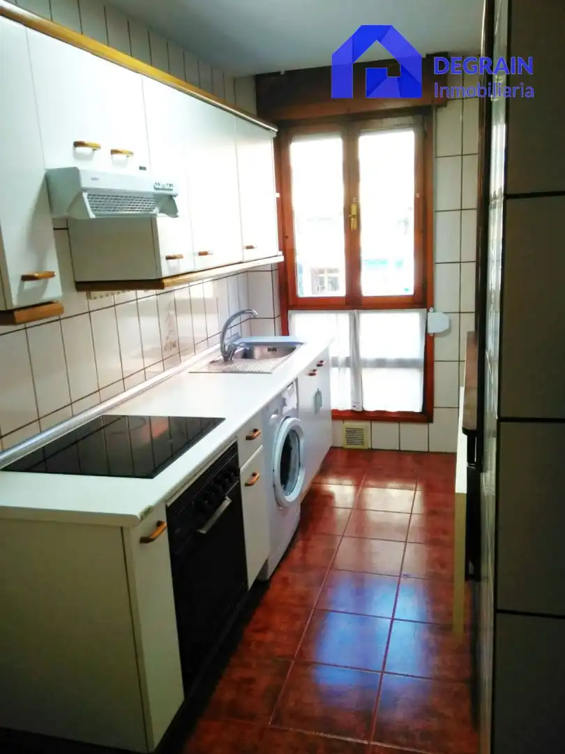 Cocina de Piso de alquiler en Oviedo  con Amueblado
