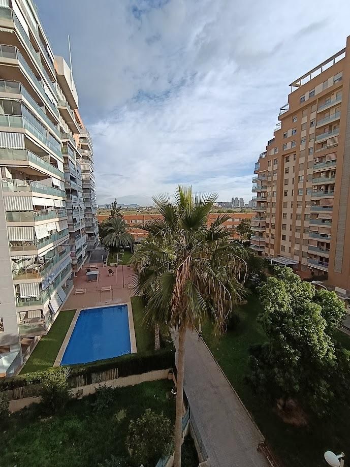 Piscina de Piso de alquiler en Mislata con Aire acondicionado, Jardín privado y Terraza