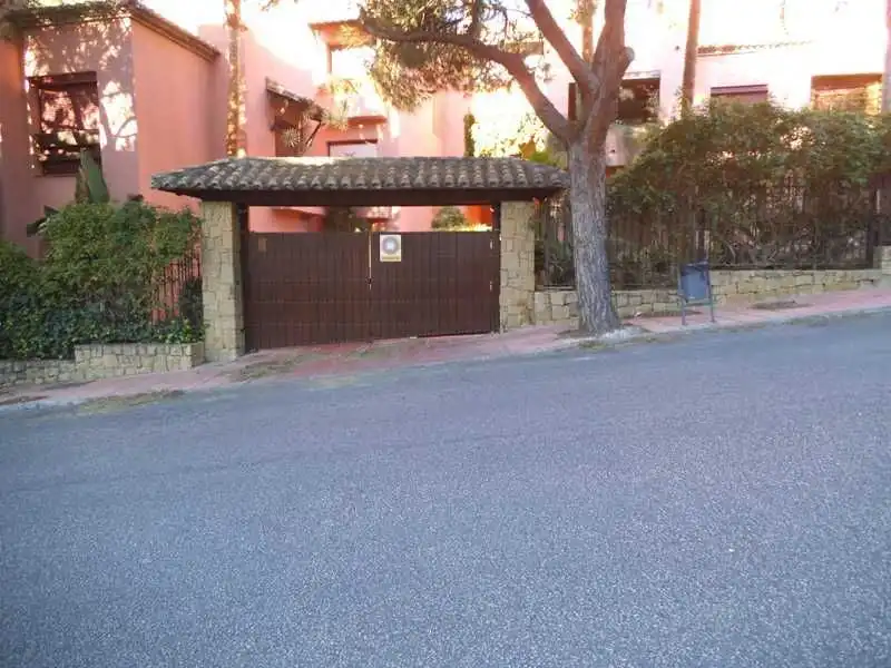 Vista exterior de Garaje en venta en Marbella