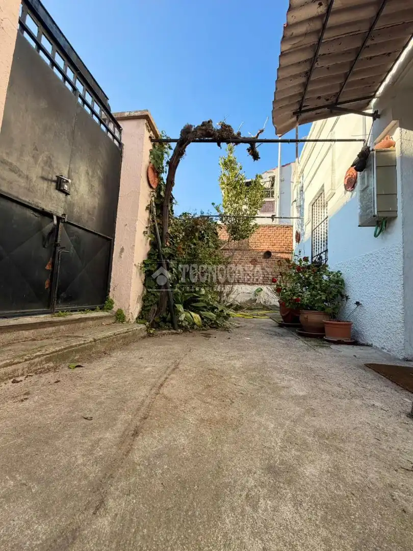 Exterior view of Houses for sale in Madrid  with Air Conditioner, Heating and Storage room
