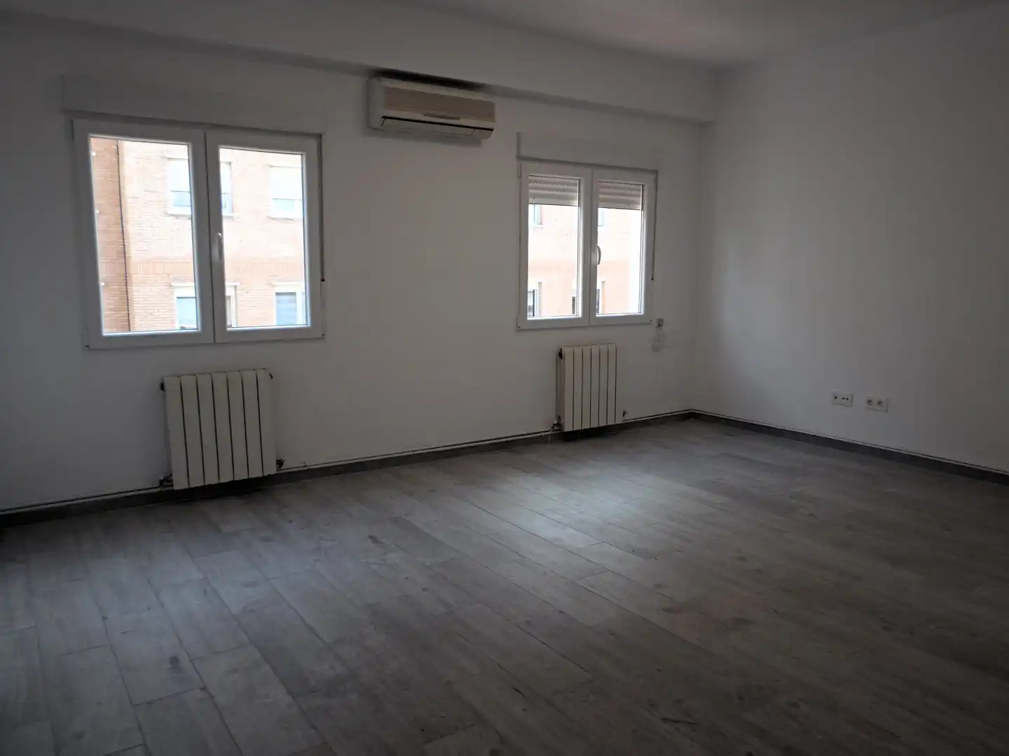 Piso en venta en Zaragoza con Calefacción y Balcón