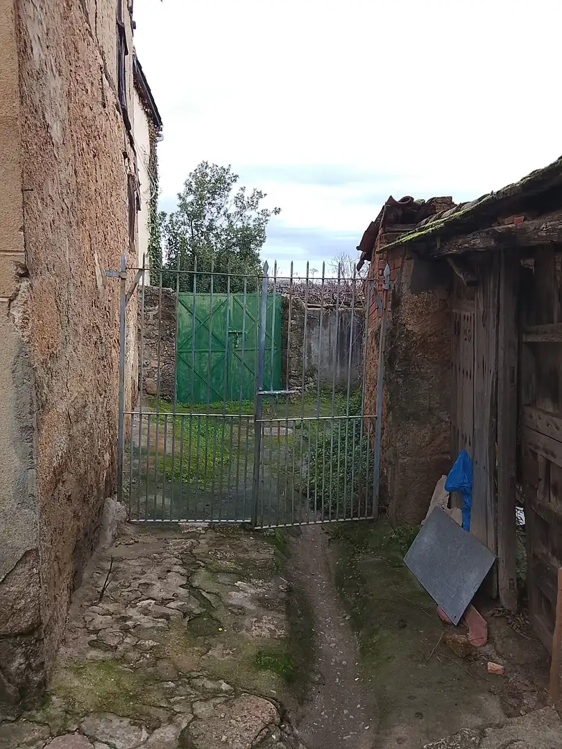 Houses for sale in Valverde de la Vera
