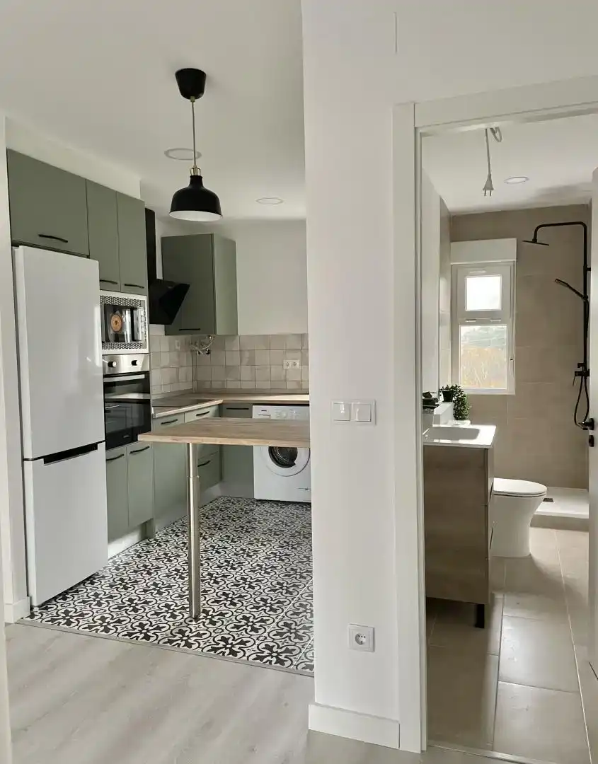 Cuina de Pis en venda en Ponferrada amb Parquet, Moblat i Forn
