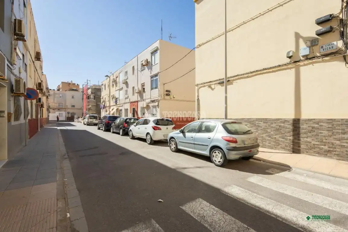Parking de Piso en venta en Almería
