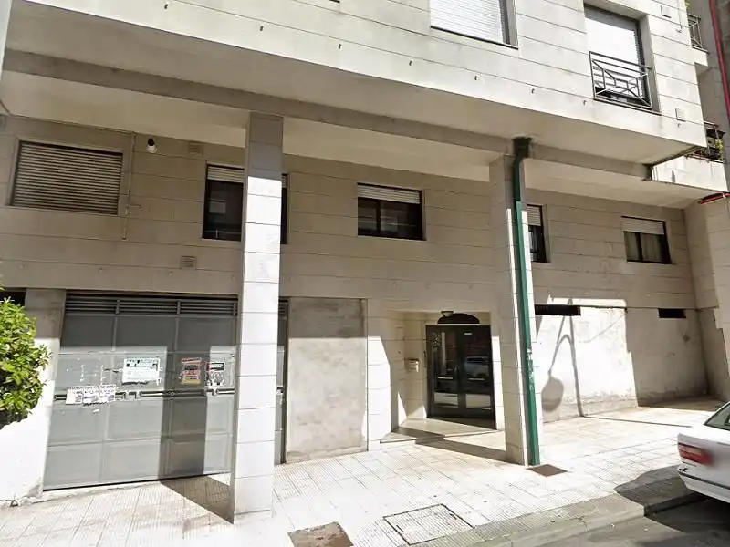 Business premises for sale in Avenida Xosé Solla