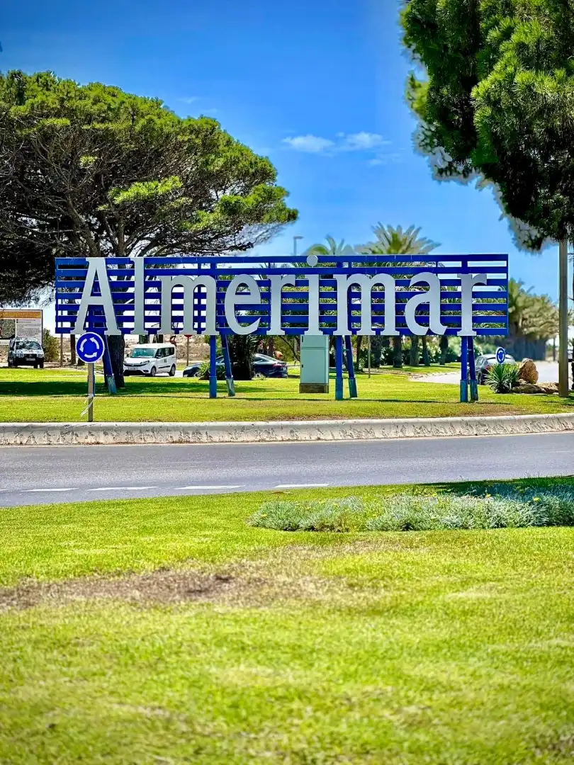 Vista exterior de Pis en venda en El Ejido amb Aire condicionat, Calefacció i Jardí privat