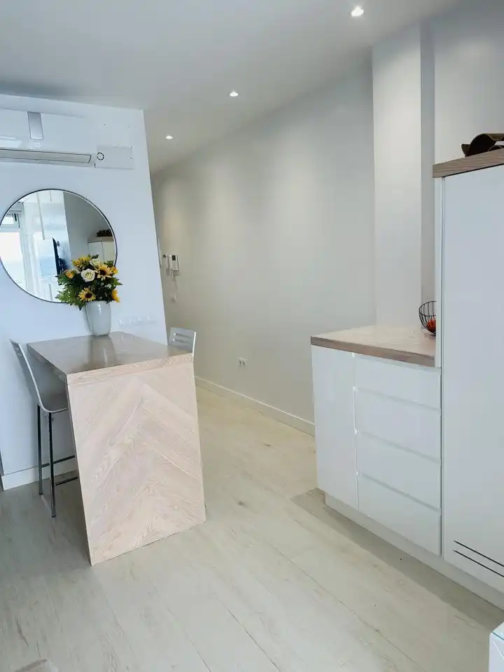 Study for rent in Las Palmas de Gran Canaria  with Air Conditioner, Terrace and Furnished