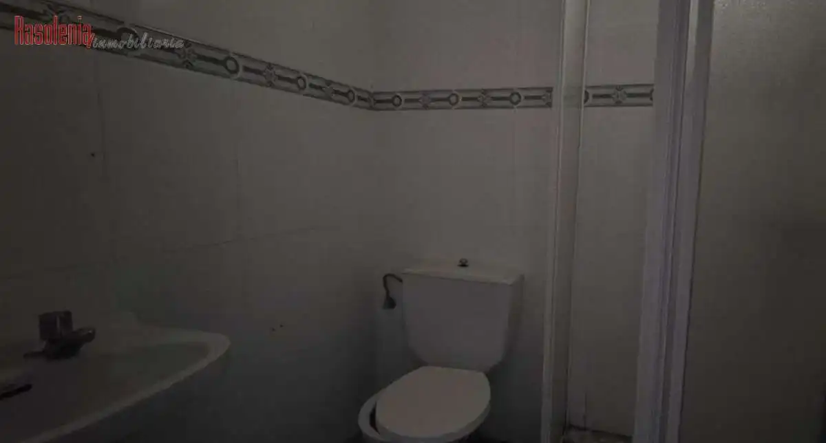 Baño de Piso en venta en O Feal - Xubia