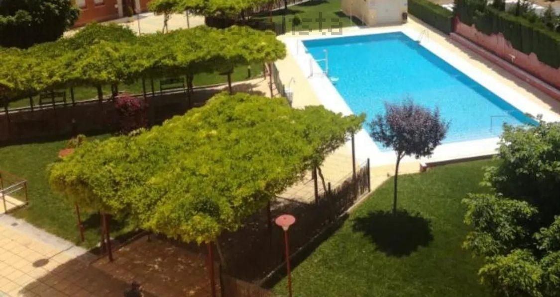 Swimming pool of Flat to rent in  Córdoba Capital  with Air Conditioner, Heating and Private garden