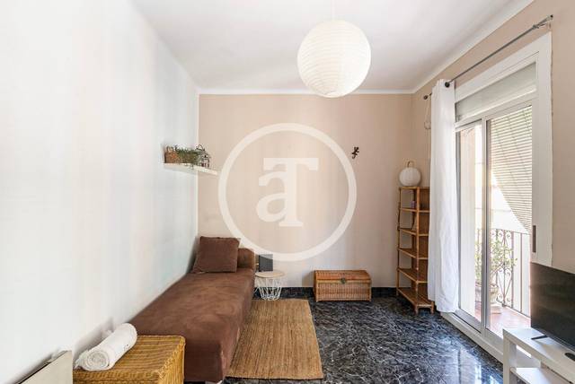 Piso en Alquiler en Carrer de Vallhonrat en El Poble Sec - Parc de Montjuïc