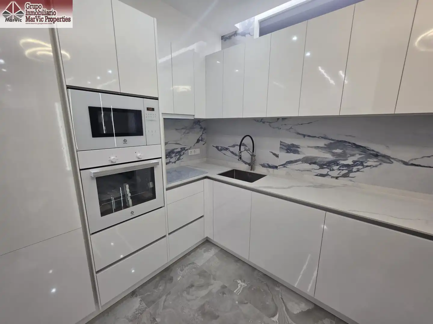 Cocina de Planta baja en venta en Benidorm con Amueblado y Piscina comunitaria