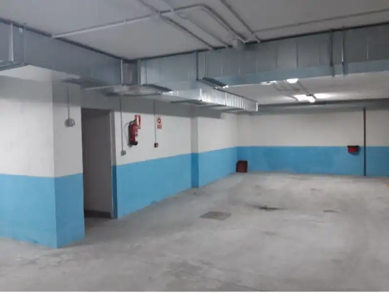 Garage zum Verkauf in POETA MANFER DE LA LLERA, Villanueva de Oscos