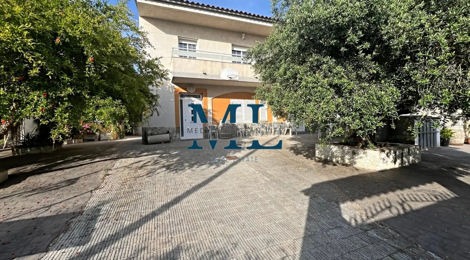 Vista exterior de Casa o chalet en venta en Vilanova i la Geltrú con Calefacción y Piscina