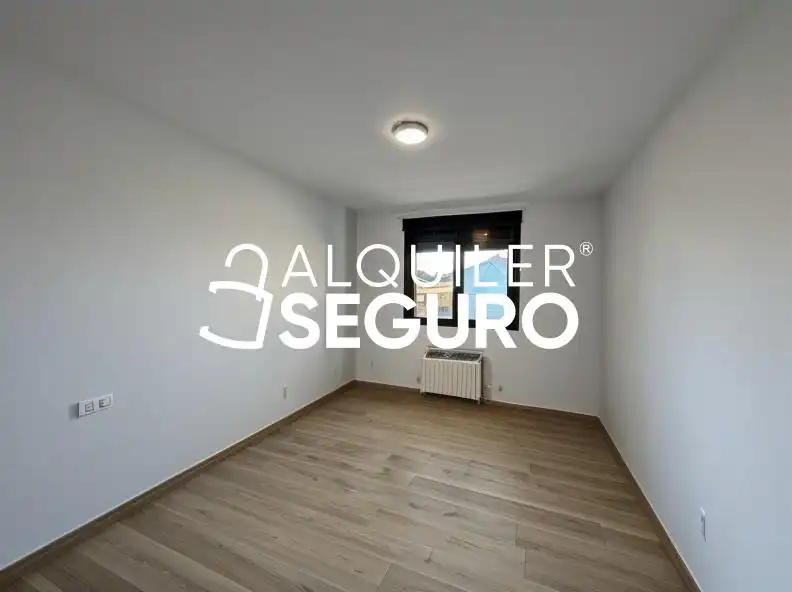 Dormitori de Àtic de lloguer en Las Rozas de Madrid amb Calefacció i Terrassa