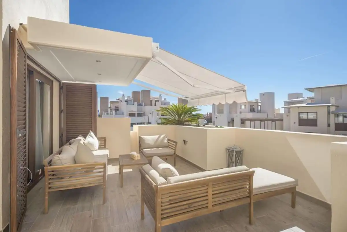 Terraza de Ático de alquiler en Estepona con Aire acondicionado, Terraza y Piscina