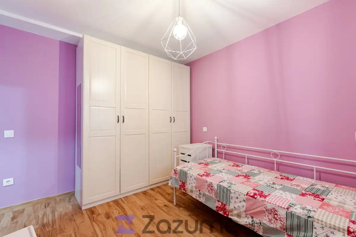 Dormitori de Pis de lloguer en Coslada amb Calefacció, Parquet i Moblat