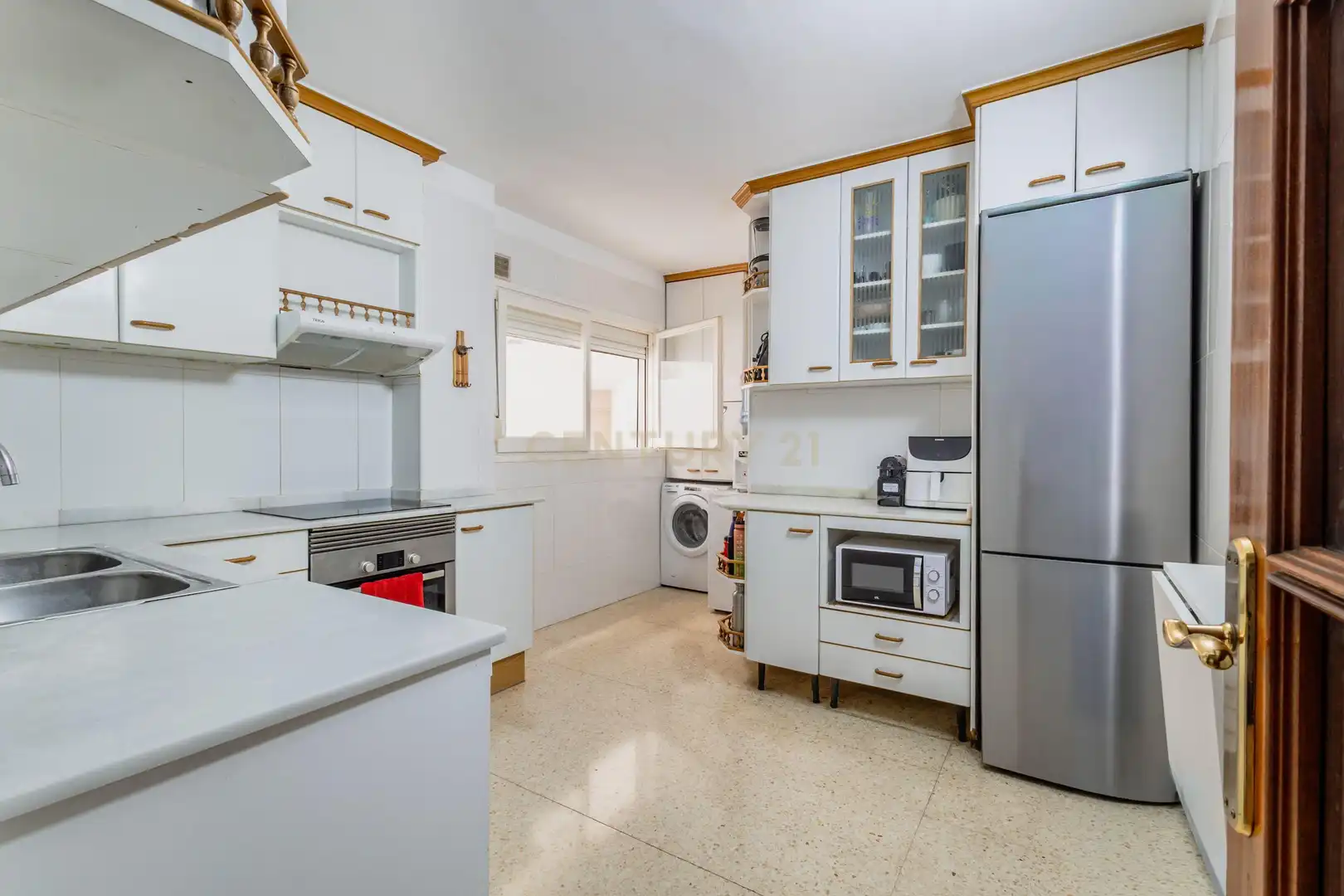 Cocina de Apartamento en venta en Sant Joan Despí con Aire acondicionado y Balcón