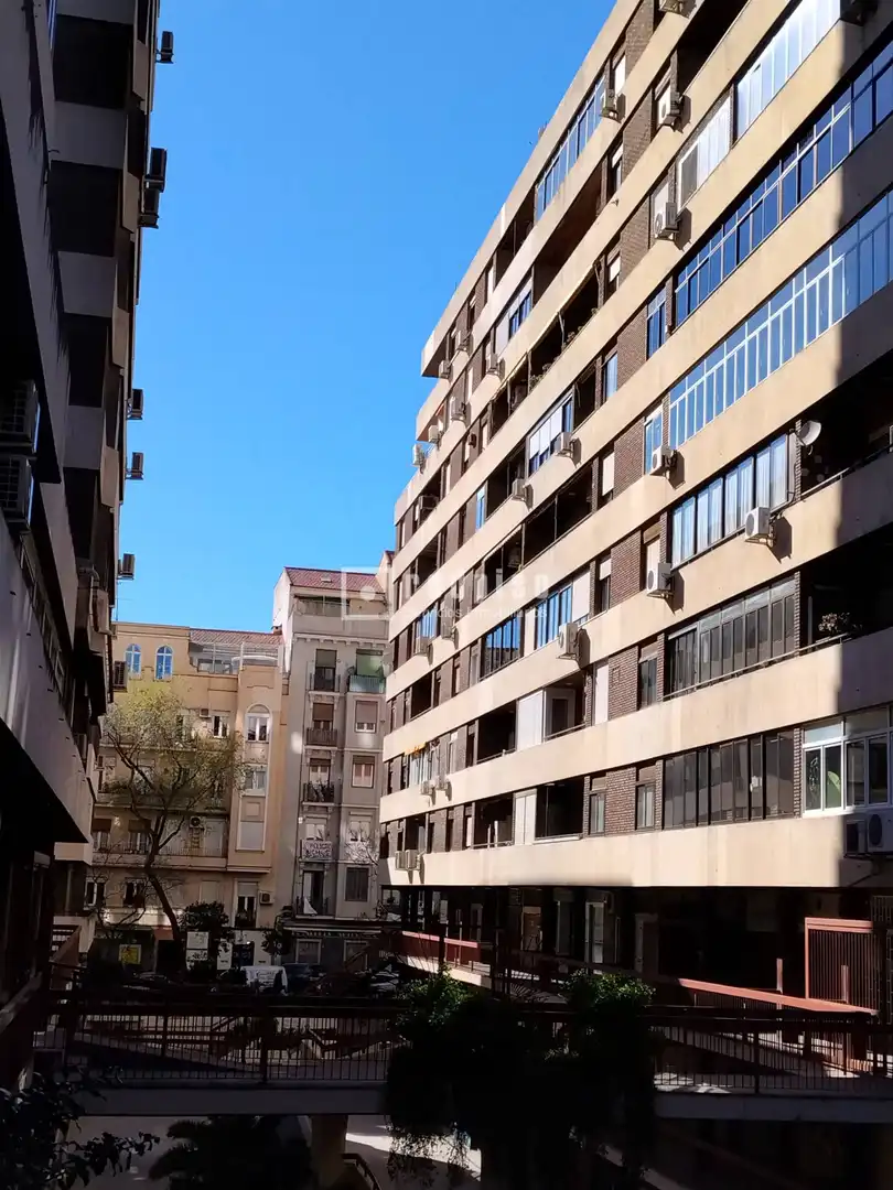 Vista exterior de Piso en venta en  Madrid Capital