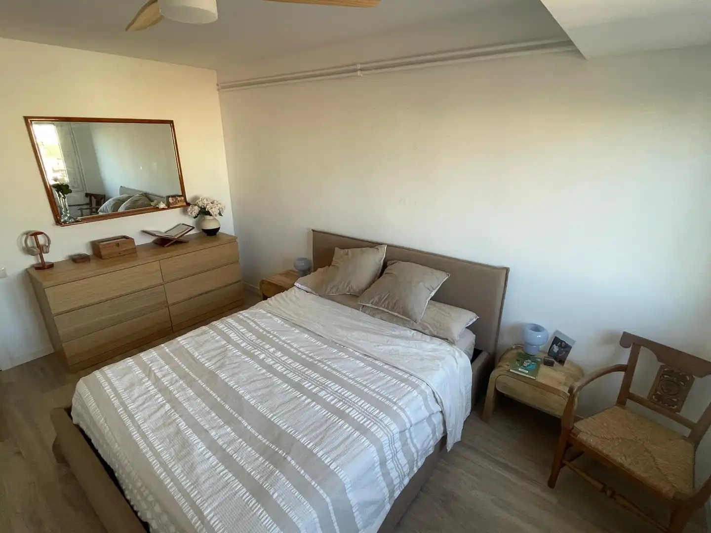 Schlafzimmer von Wohnung zum Verkauf in Terrassa mit Möbliert