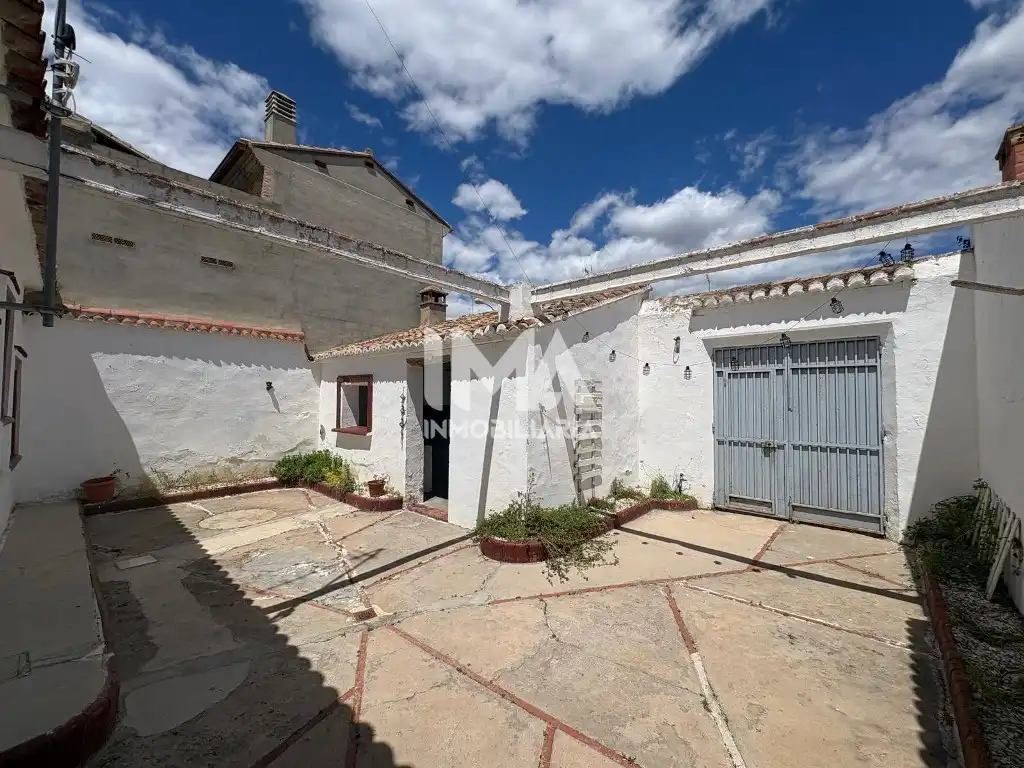 Vista exterior de Casa o chalet en venta en L'Eliana con Terraza y Trastero