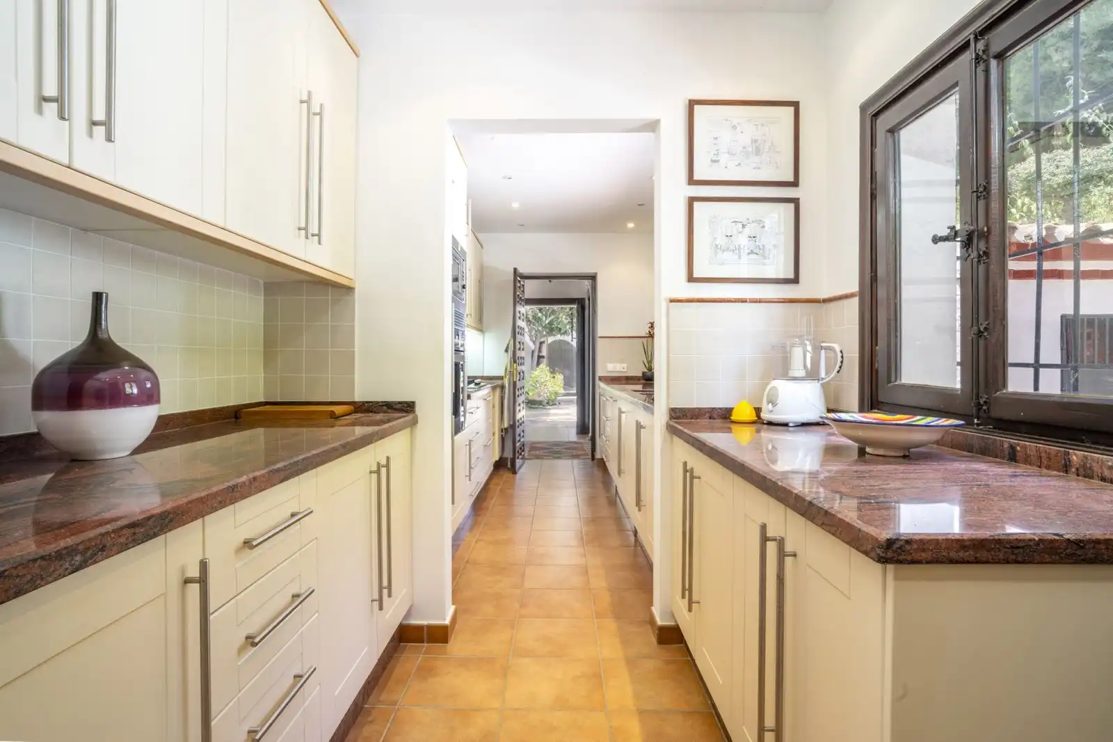 Cocina de Casa o chalet en venta en Benahavís con Aire acondicionado, Terraza y Piscina