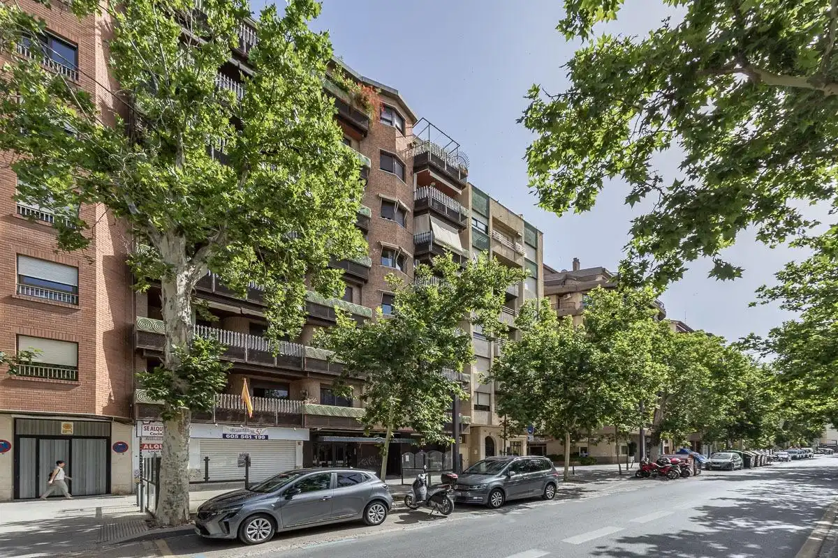 Außenansicht von Wohnung zur Miete in Granada mit Heizung und Terrasse