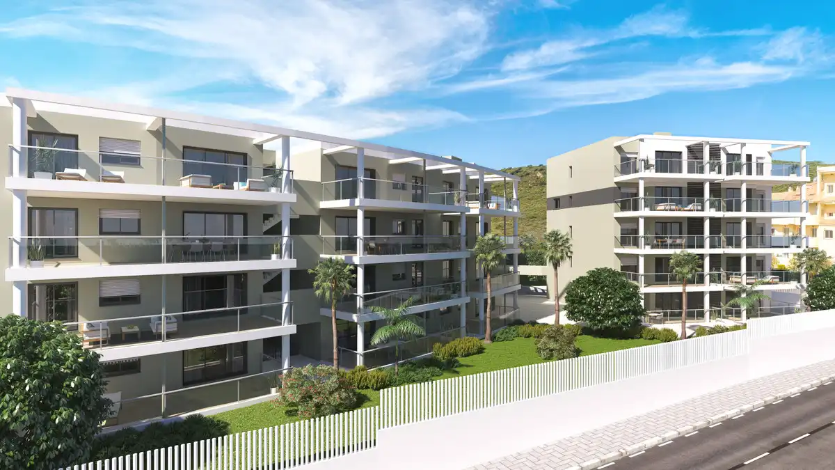 Außenansicht von Erdgeschoss zum Verkauf in Manilva mit Klimaanlage, Terrasse und Abstellraum