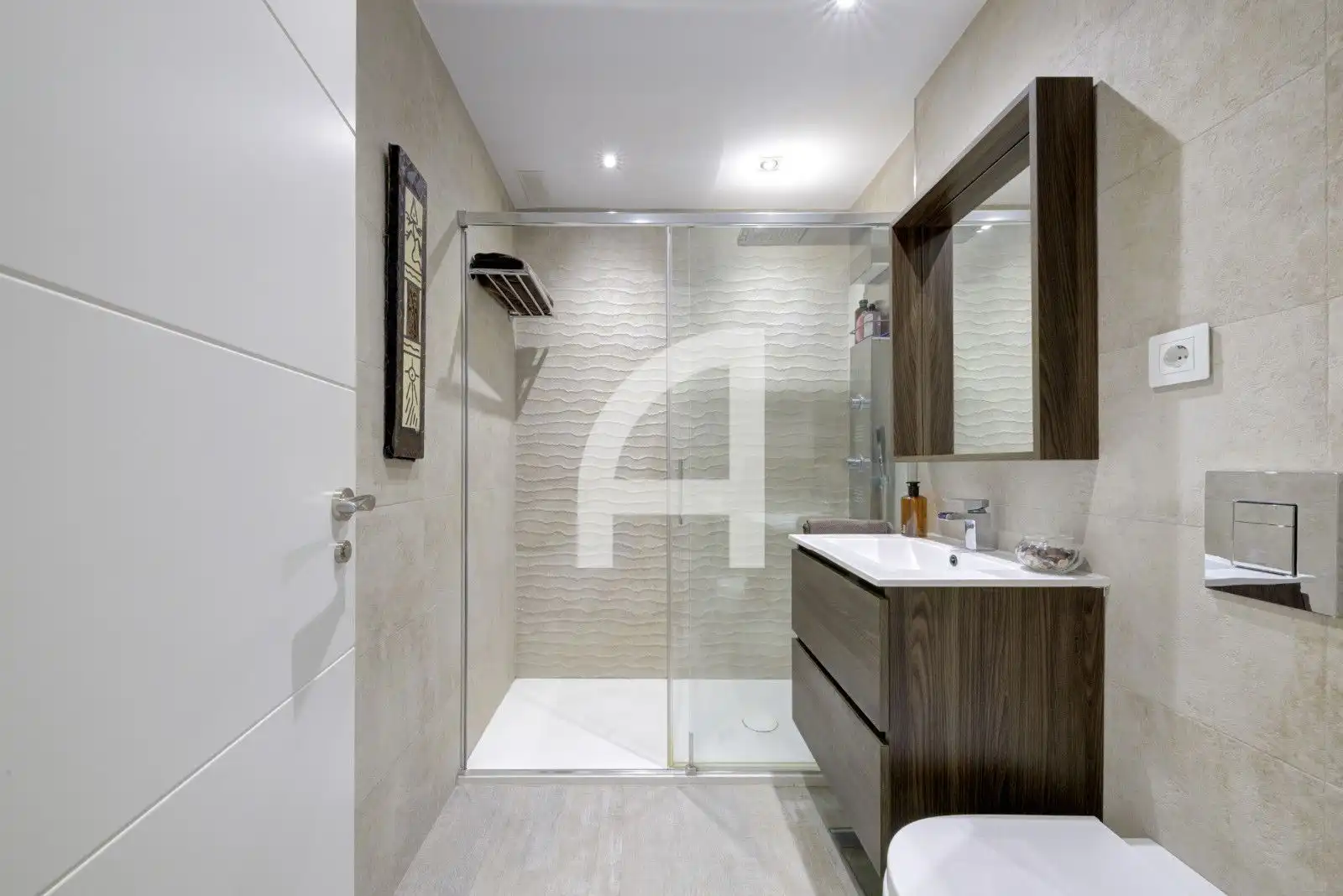 Baño de Piso en venta en Madrid con Aire acondicionado y Calefacción