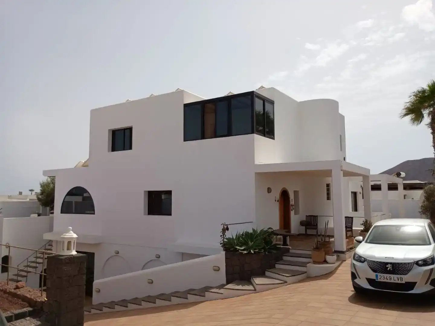 Vista exterior de Casa o xalet en venda en Yaiza amb Aire condicionat i Balcó