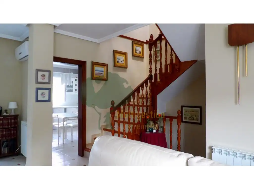 Casa adosada en venta en Cáceres