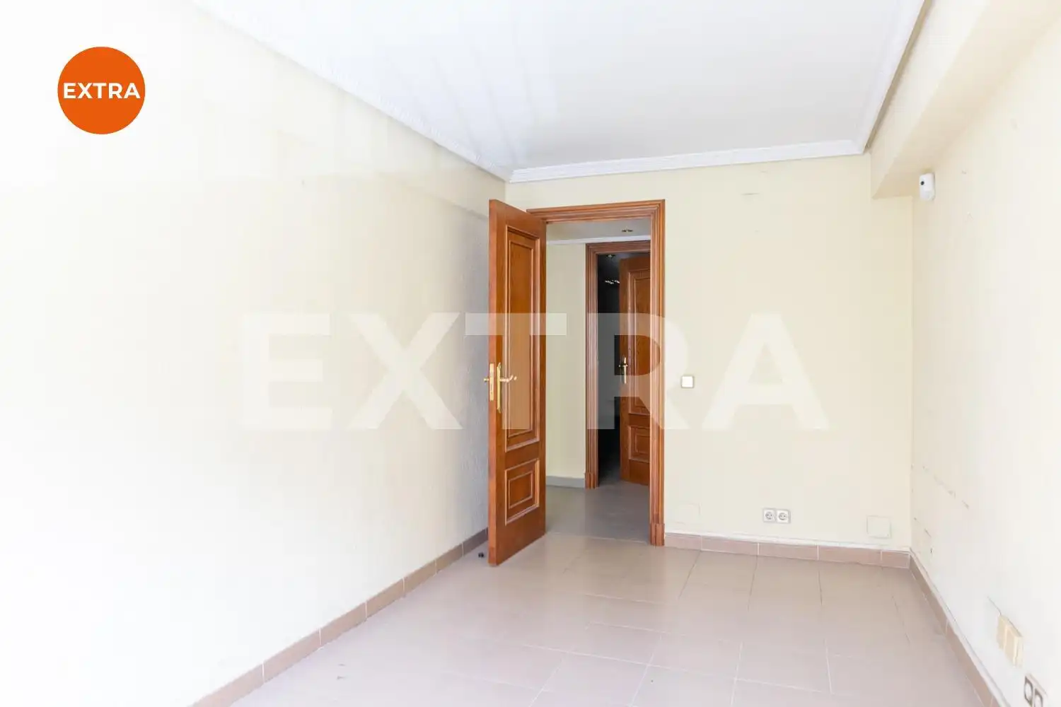 Bedroom of Commercial properties for sale in Madrid